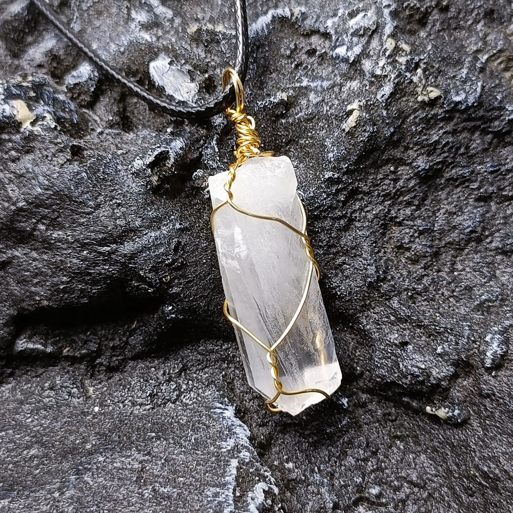 Unleash the power of love with our Chakra Combination Set! This perfect gift for yourself or a friend will align and enhance your health through the use of crystals. Take your meditation to the next level and experience the love and positivity it brings.