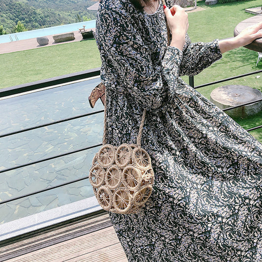 Women’s handmade straw Messenger bag