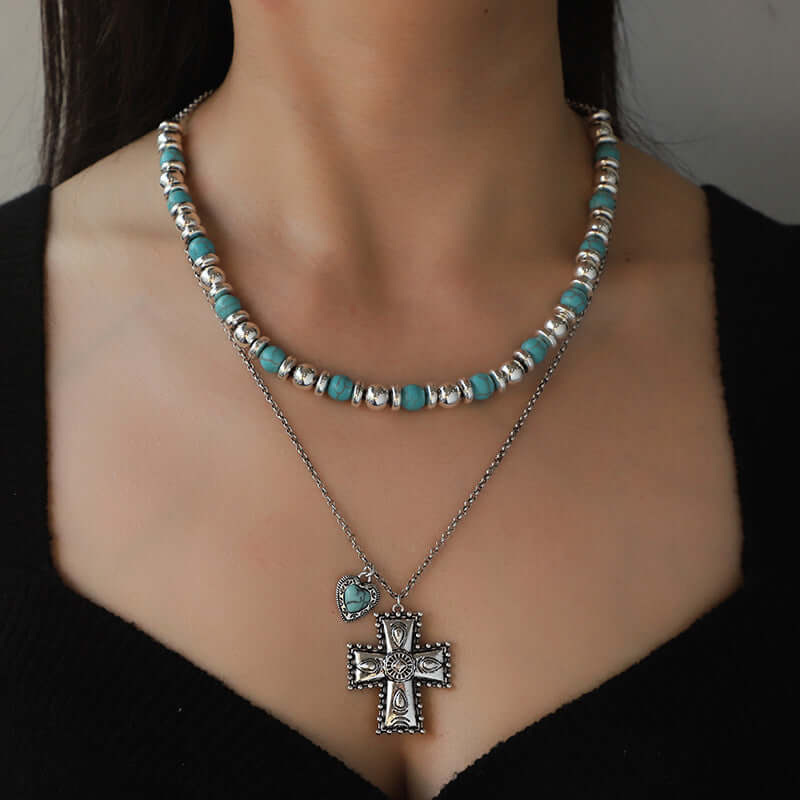 Collar y pendientes de piedras semipreciosas para mujer con cuentas aguamarina y colgantes de cruz y corazón.