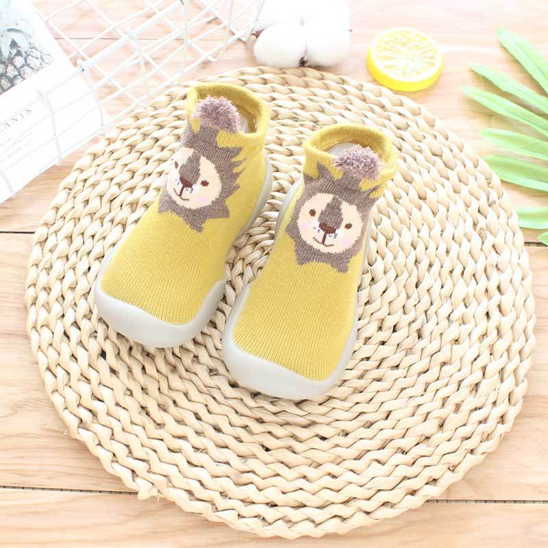 Product advantages： 1. Every detail is carefully considered in these toddler shoes and socks, providing unmatched comfort and support. 2. With non-slip shock absorption and TPE material wrapping, these socks ensure the safety and protection of your baby's