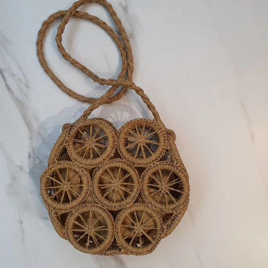 Women’s handmade straw Messenger bag