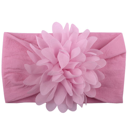 Get ready to add some cuteness to any outfit with our adorable flower headband, perfect for both playtime and special events!