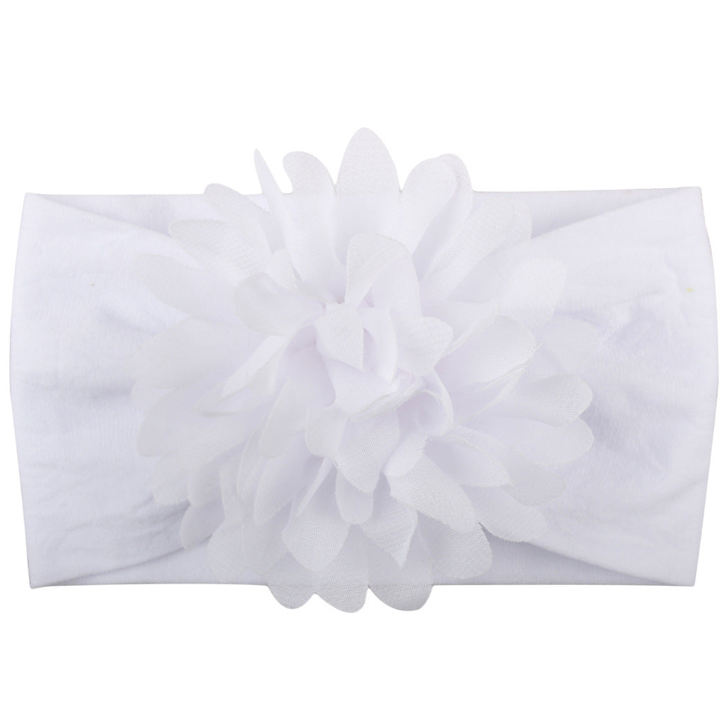 Get ready to add some cuteness to any outfit with our adorable flower headband, perfect for both playtime and special events!