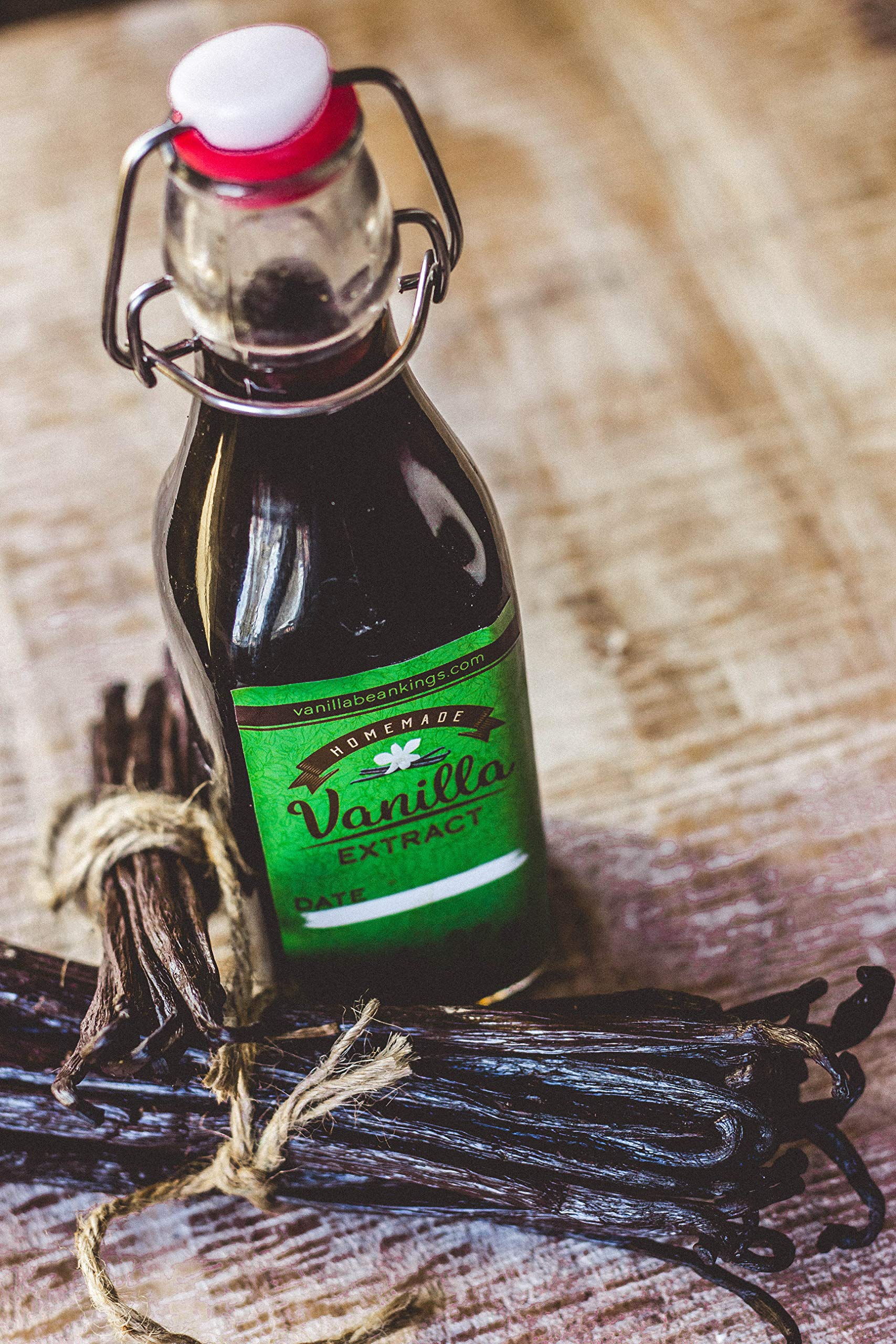 Homemade Vanilla Extract Kit | DIY | 1 Ounce of Premium Organic Madagascar Grade A Vanilla Beans 6-7 inches (Appoximately 8-10 Beans) with 8.5 oz Swing Top Glass Bottle | For Cooking and Baking