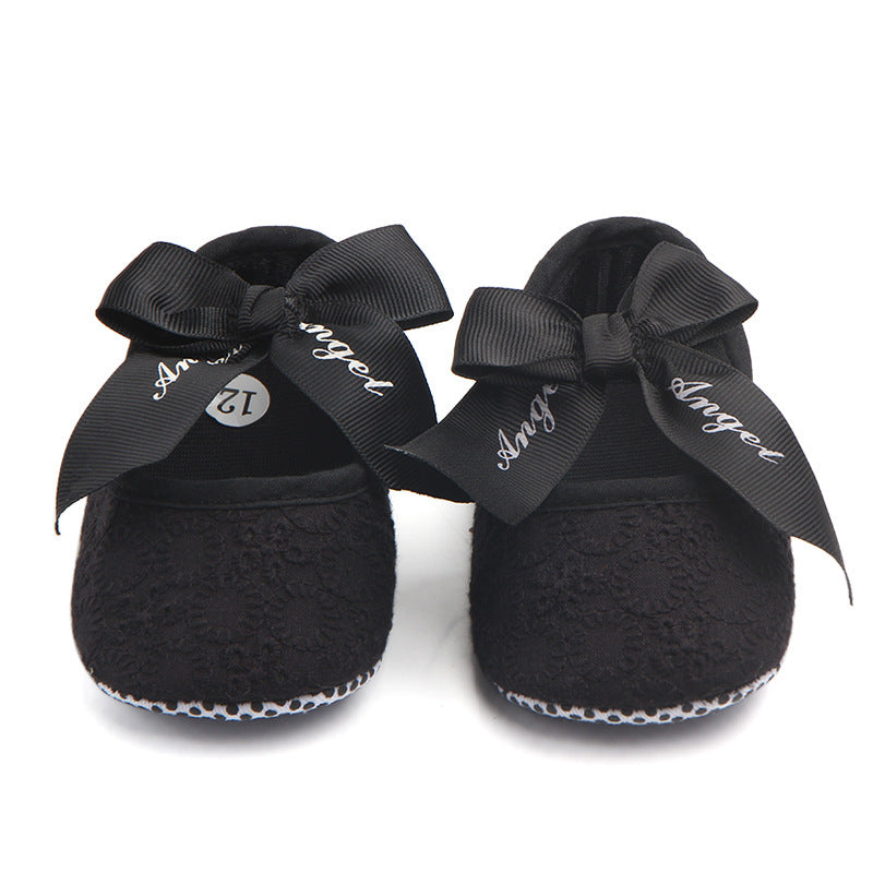 Crafted with a one-of-a-kind design, these shoes are both fashionable and elegant. Made with high-quality materials, they provide exceptional comfort for your little one's feet. Choose from a wide range of colors that cater to every preference. Size: 11cm